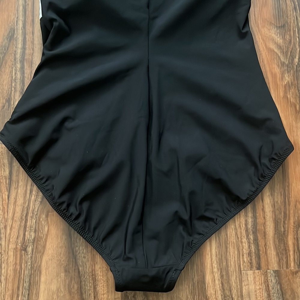 Gottex Black and White One Piece Swimsuit with Bandeau Design - Picture 11 of 15